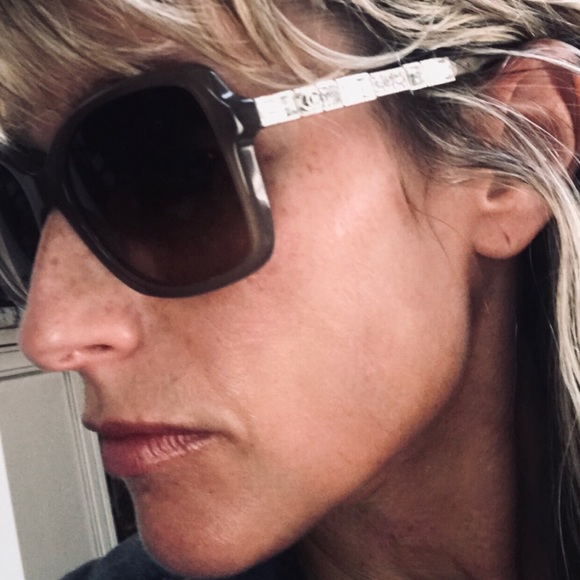 New in the Box Chanel Singlasses with Rhinestones - Picture 8 of 8